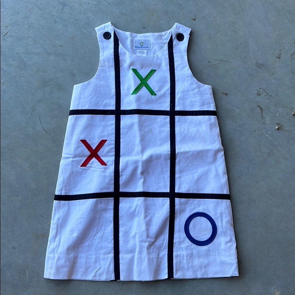 X O design dress- girls size 6